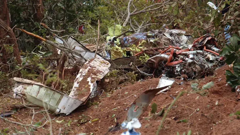 Acidente sem caixa-preta: investigação usa destroços e clima