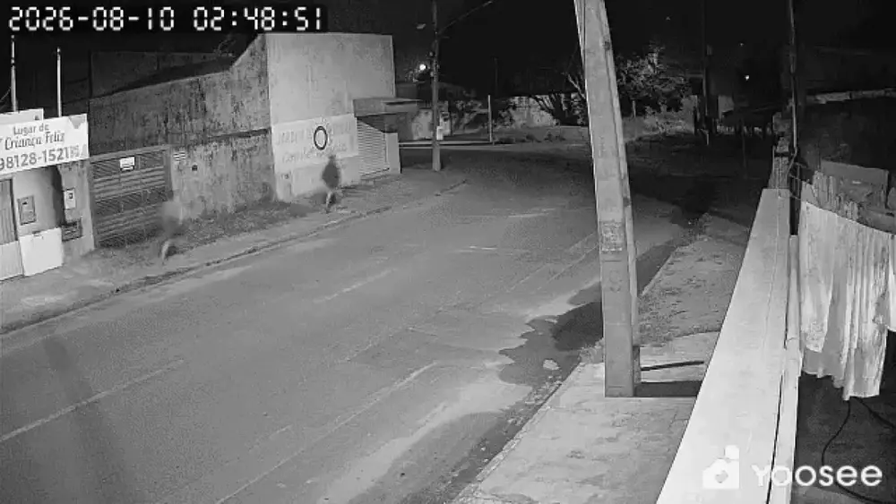 Adolescente é baleado com 2 tiros em frente a conveniência em Campo Grande