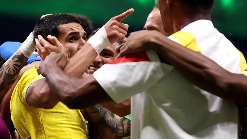 Colômbia vence Congo com gol de Muñoz e garante vaga