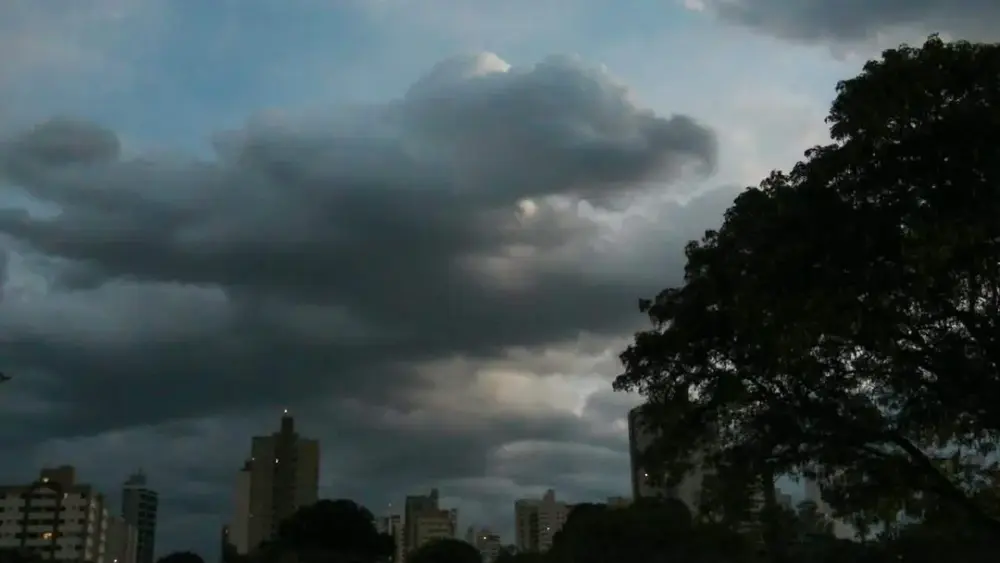 Defesa Civil alerta para tempestade em Campo Grande na segunda
