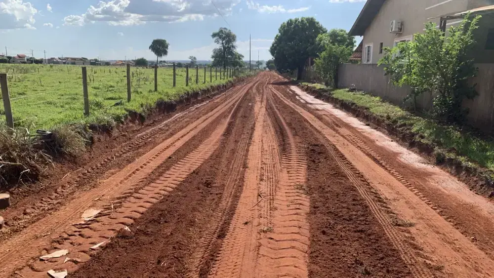 Ivinhema recebe R$ 4 milhões para estradas rurais