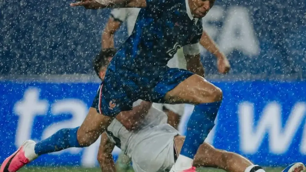 Mbappé brilha, França vence Iraque e já está nas oitavas