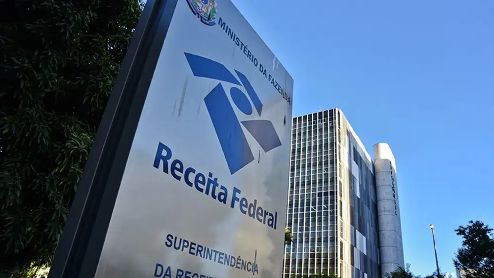 Receita adia reforma tributária para notas fiscais até 2027