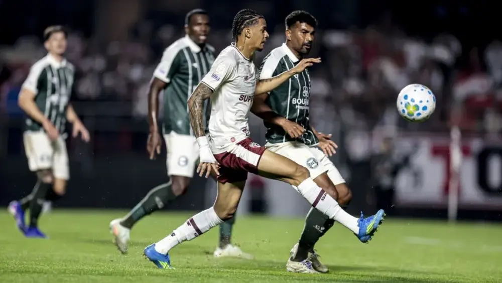 São Paulo empata com Coritiba e completa nove jogos sem vencer